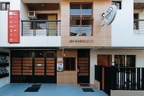 RedDoorz Plus near Uptown BGC Mall