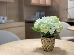 Sleep Lounge Terminal D - Hostel