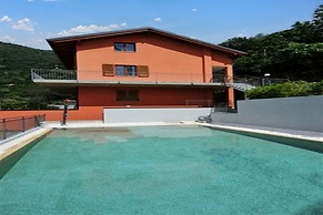 Bellano Perla Apt. 7