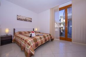 Fontana Del Lago Apt. 4