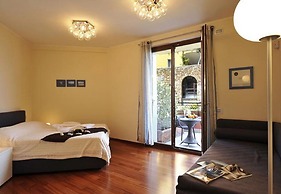 La Perla Di Sonenga - Giardino