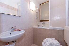 Fontana Del Lago Apt. 8