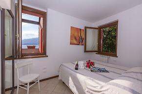 Fontana Del Lago Apt. 8