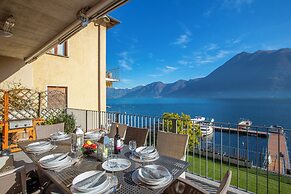 Argegno Fronte Lago