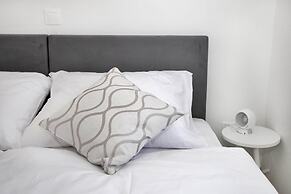 Bacan Family Apartments