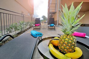 Bacan Family Apartments