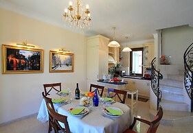 Le Petit Palais Villa