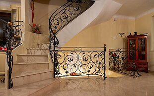 Le Petit Palais Villa