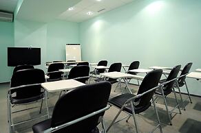 Hotel Mayak - Om Building