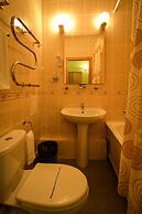 Hotel Mayak - Om Building