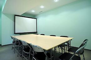 Hotel Mayak - Om Building