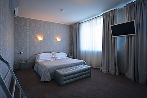 Hotel Mayak - Om Building