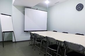 Hotel Mayak - Om Building