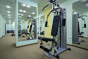 Hotel Mayak - Om Building