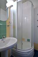 Hotel Mayak - Om Building