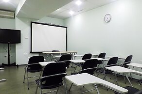 Hotel Mayak - Om Building