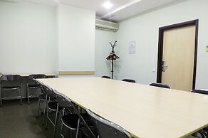 Hotel Mayak - Om Building