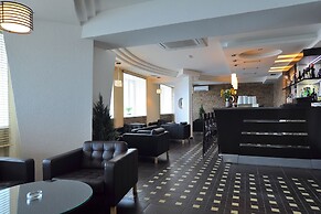 Hotel Mayak - Om Building