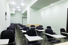 Hotel Mayak - Om Building