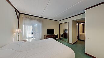 Slopeside 1849 Condos - Comfortable 3 BR Condos with Full Kitchens