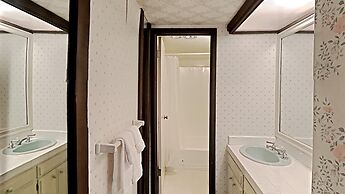 Slopeside 1849 Condos - Comfortable 3 BR Condos with Full Kitchens