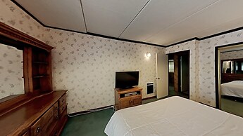 Slopeside 1849 Condos - Comfortable 3 BR Condos with Full Kitchens