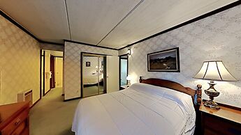 Slopeside 1849 Condos - Comfortable 3 BR Condos with Full Kitchens