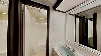 Slopeside 1849 Condos - Comfortable 3 BR Condos with Full Kitchens