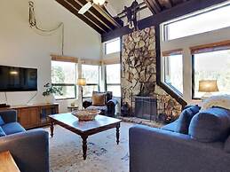 Upgraded 4 Bedrooms at 1849 Condos - Slopeside To Skiing & Mountain Bi