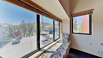Upgraded 4 Bedrooms at 1849 Condos - Slopeside To Skiing & Mountain Bi