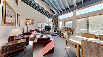 Upgraded 4 Bedrooms at 1849 Condos - Slopeside To Skiing & Mountain Bi