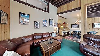 Upgraded 4 Bedrooms at 1849 Condos - Slopeside To Skiing & Mountain Bi