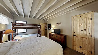 Upgraded 4 Bedrooms at 1849 Condos - Slopeside To Skiing & Mountain Bi