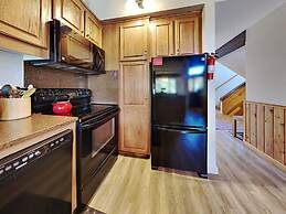 Upgraded 4 Bedrooms at 1849 Condos - Slopeside To Skiing & Mountain Bi
