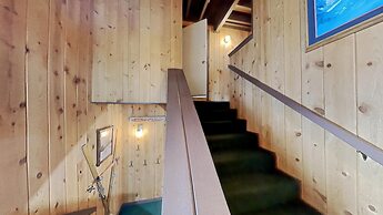 Upgraded 4 Bedrooms at 1849 Condos - Slopeside To Skiing & Mountain Bi