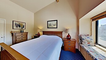 Upgraded 4 Bedrooms at 1849 Condos - Slopeside To Skiing & Mountain Bi