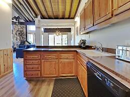 Upgraded 4 Bedrooms at 1849 Condos - Slopeside To Skiing & Mountain Bi