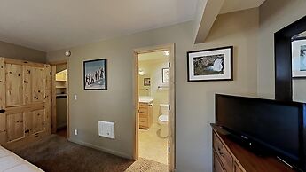 Upgraded 4 Bedrooms at 1849 Condos - Slopeside To Skiing & Mountain Bi