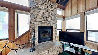 Upgraded 4 Bedrooms at 1849 Condos - Slopeside To Skiing & Mountain Bi