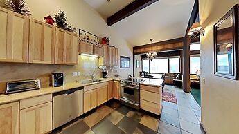 Upgraded 4 Bedrooms at 1849 Condos - Slopeside To Skiing & Mountain Bi