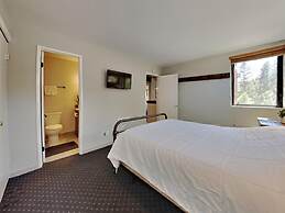 Upgraded 4 Bedrooms at 1849 Condos - Slopeside To Skiing & Mountain Bi