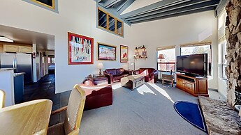 Upgraded 4 Bedrooms at 1849 Condos - Slopeside To Skiing & Mountain Bi