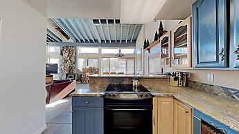 Upgraded 4 Bedrooms at 1849 Condos - Slopeside To Skiing & Mountain Bi