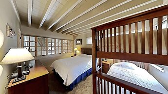 Upgraded 4 Bedrooms at 1849 Condos - Slopeside To Skiing & Mountain Bi