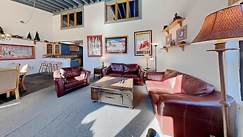 Upgraded 4 Bedrooms at 1849 Condos - Slopeside To Skiing & Mountain Bi