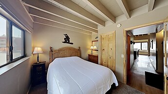 Upgraded 4 Bedrooms at 1849 Condos - Slopeside To Skiing & Mountain Bi