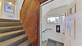 Upgraded 4 Bedrooms at 1849 Condos - Slopeside To Skiing & Mountain Bi