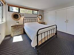 Upgraded 4 Bedrooms at 1849 Condos - Slopeside To Skiing & Mountain Bi