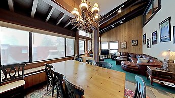 Upgraded 4 Bedrooms at 1849 Condos - Slopeside To Skiing & Mountain Bi