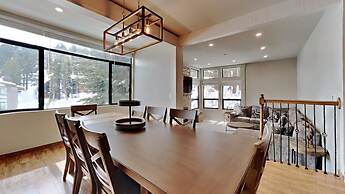 Two Bedroom Units at 1849 Condos with 3 Hot Tubs & Slopeside